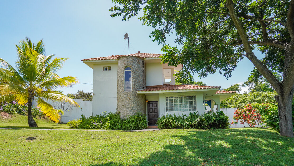 Casa Dos hermanos For Sale in San Carlos-26