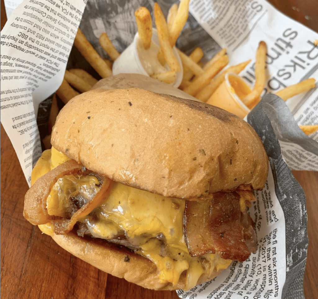 esa-flaca-rica-burger-panama