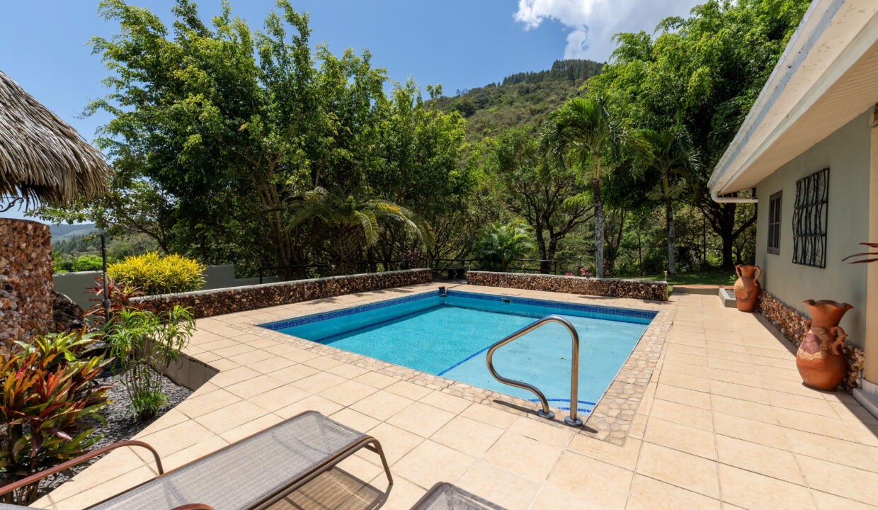 Altos del maria property for sale