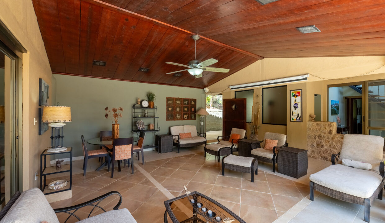 Altos del maria property for sale