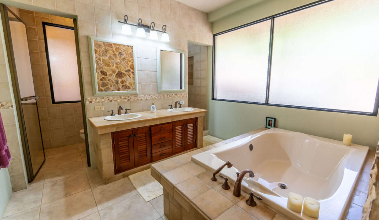 Altos del maria property for sale