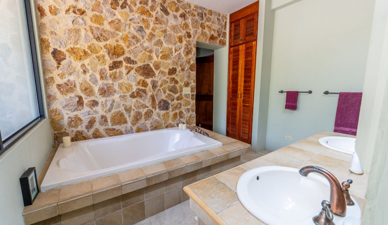 Altos del maria property for sale