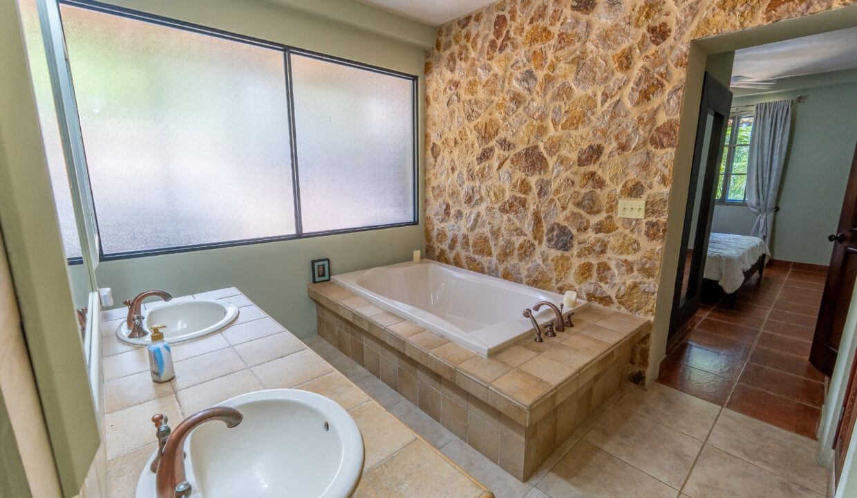 Altos del maria property for sale