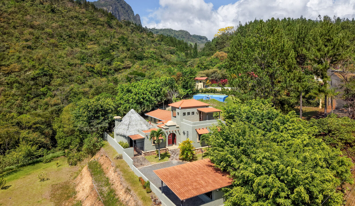 Altos del maria property for sale