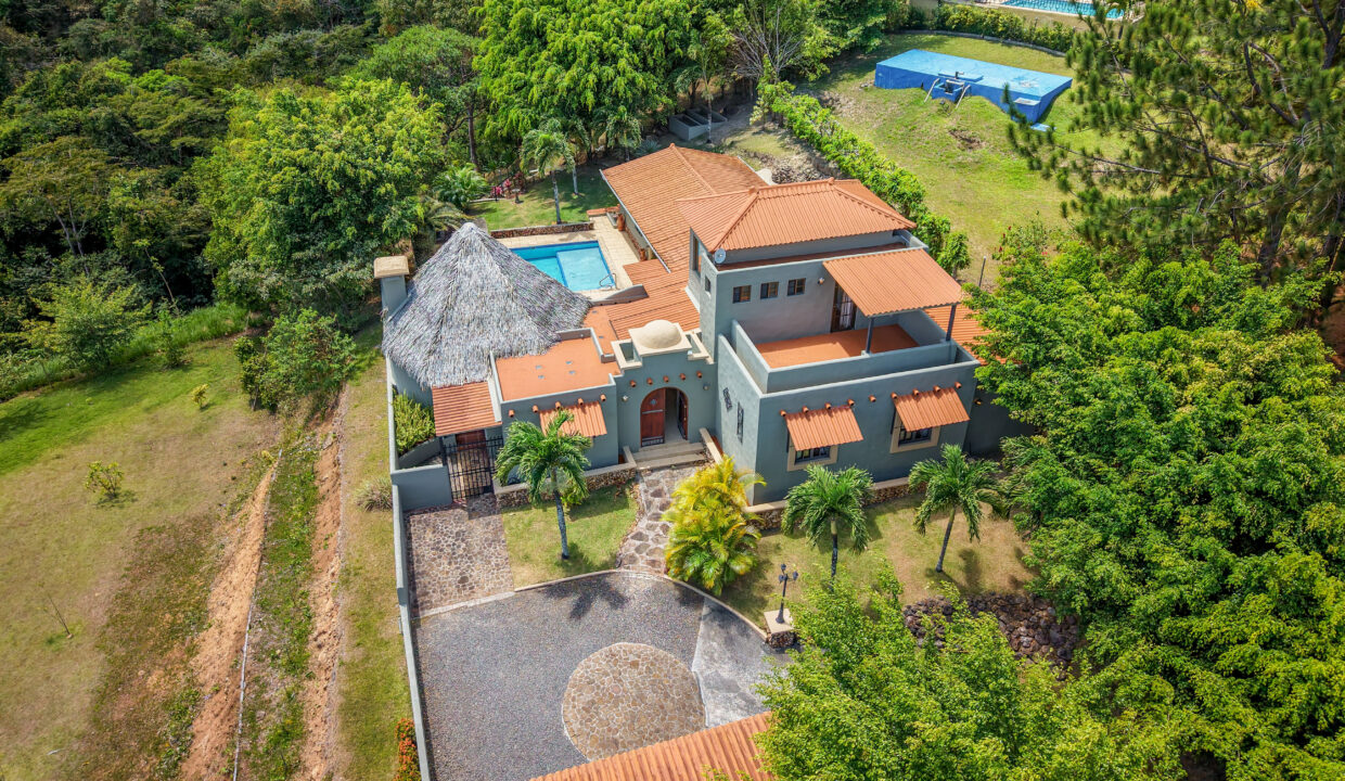 Altos del maria property for sale