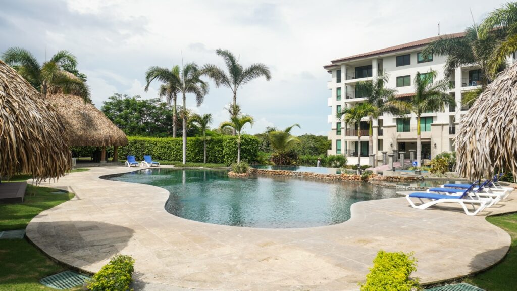 Image of a swimming pool at Galeones Ensenada
