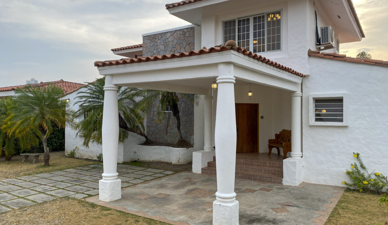 Coronado Panama home for sale (19)