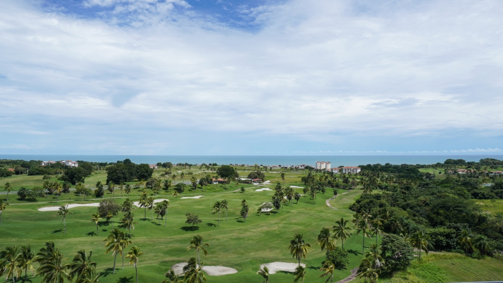 View of the golf course at this Las Olas ll Vista Mar Panama condo for sale