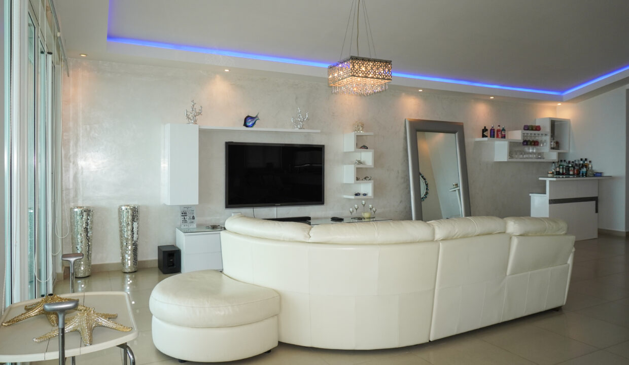 Oceanfront Bijao Penthouse for Sale-5