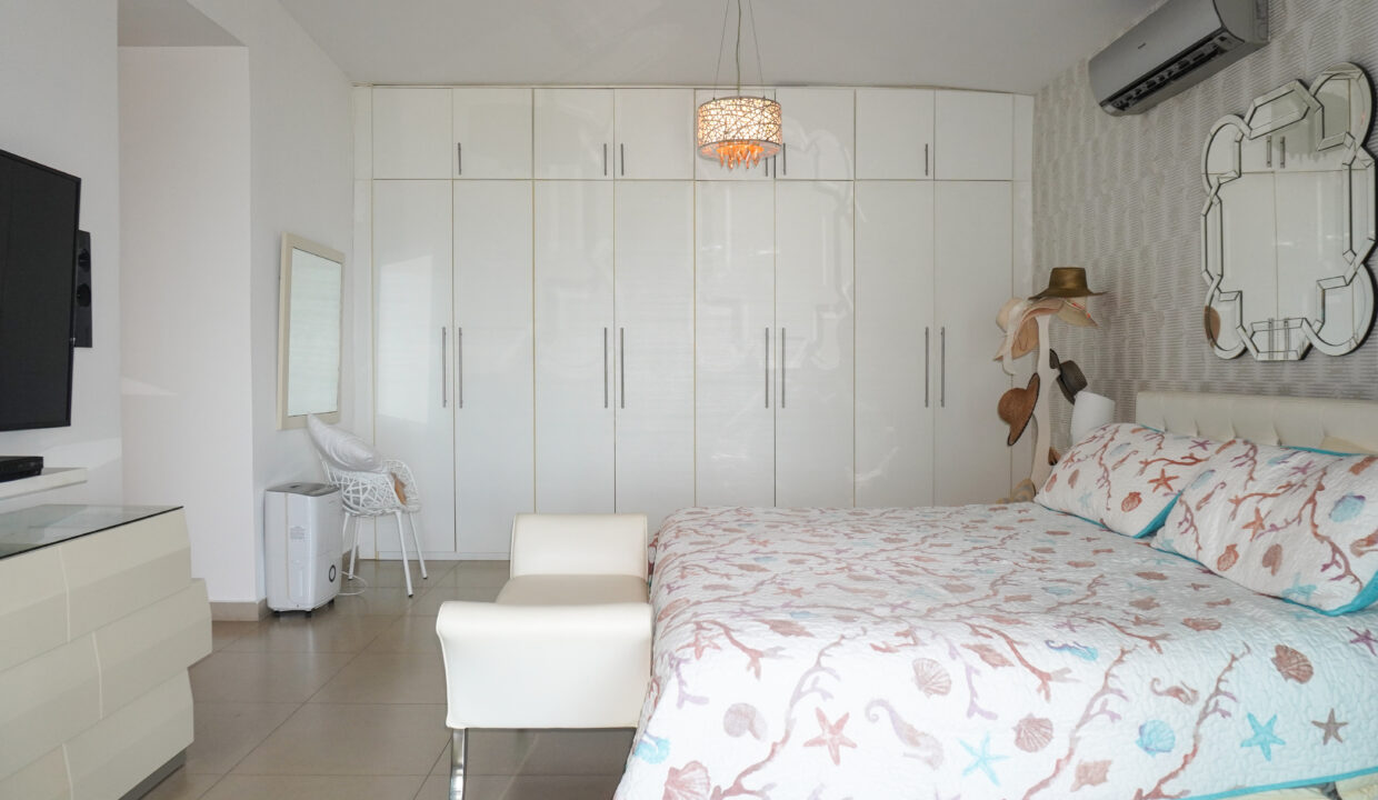 Oceanfront Bijao Penthouse for Sale-28