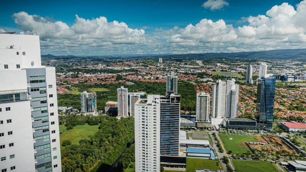 Image of the views of Costa del Este from Tagua