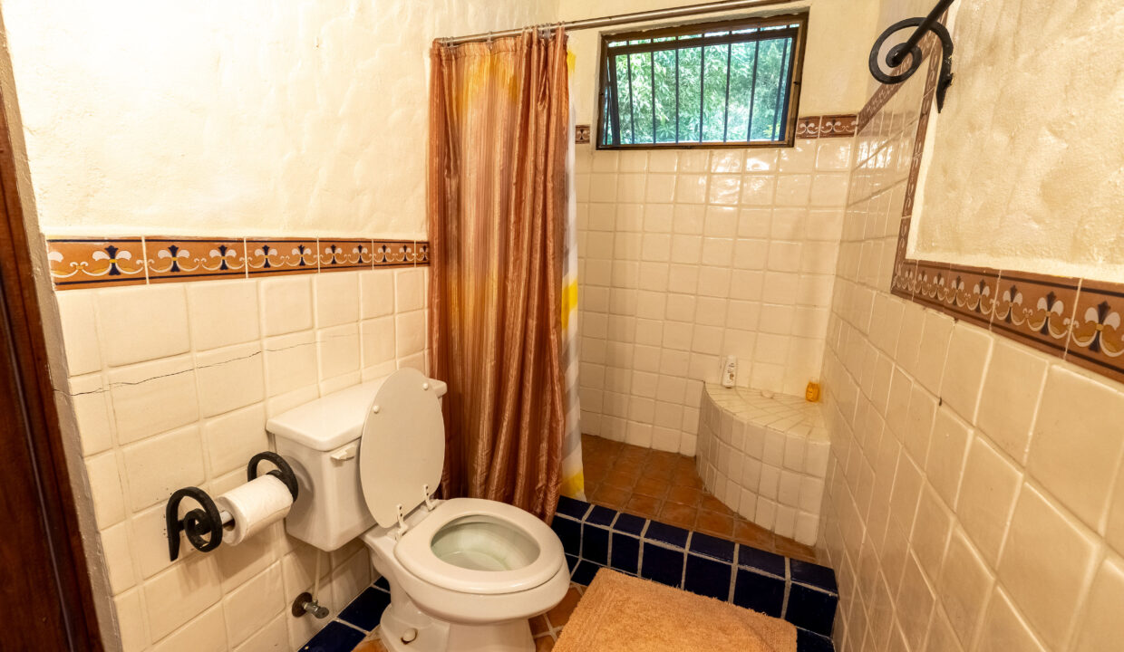 Colonial Mountain Villa For Sale in El Valle Panama