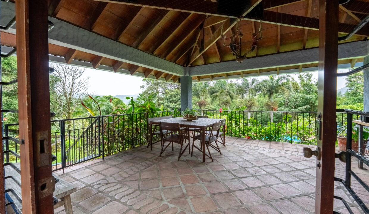 Colonial Mountain Villa For Sale in El Valle Panama