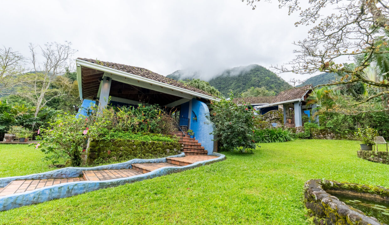 Colonial Mountain Villa For Sale in El Valle Panama
