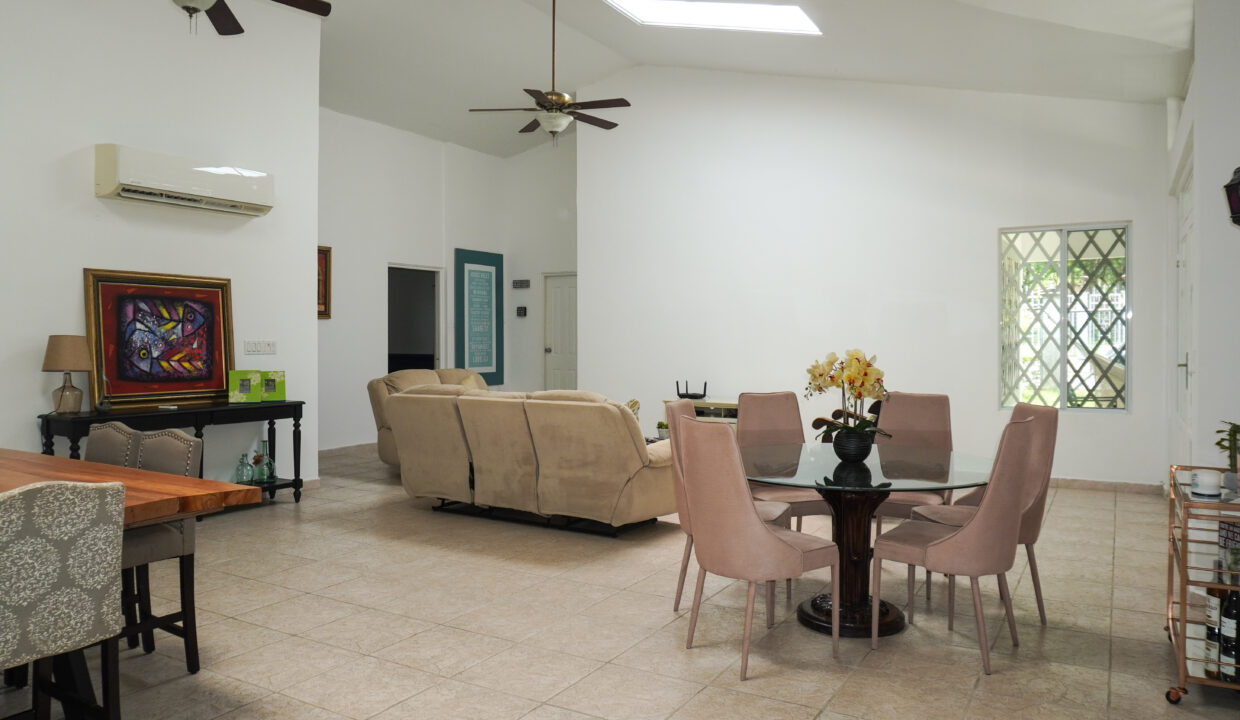 Four bedrooms Home For Sale in Rio Mar-10