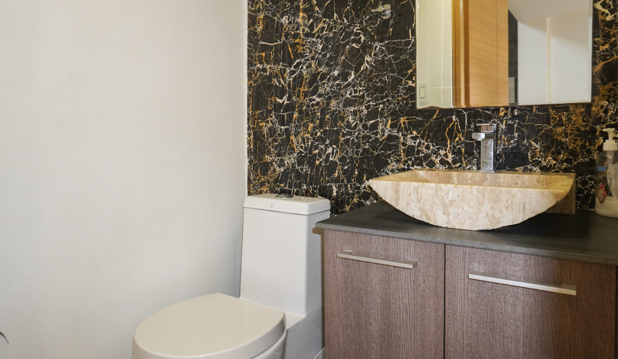 Two-bedroom condo for rent in Vista Mar-4