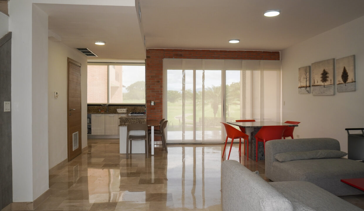 Two-bedroom condo for rent in Vista Mar