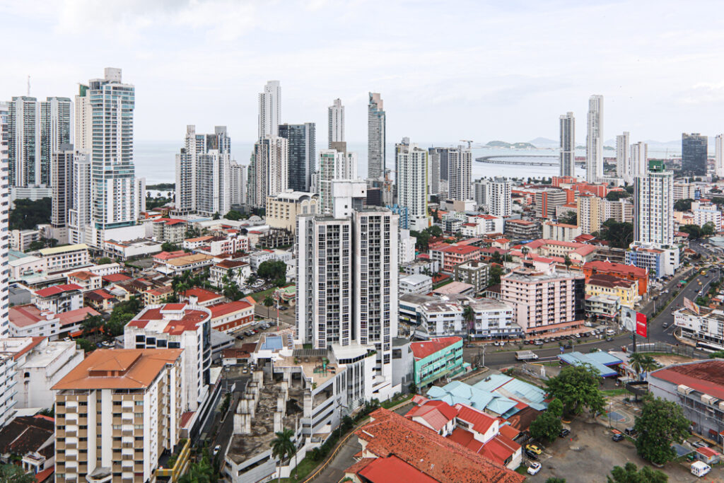 Image of the sky scrapers in Bella Vista Panama