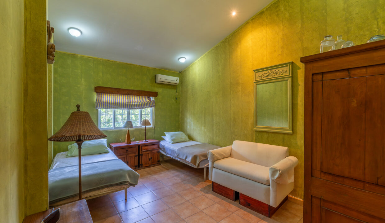 Oceanfront villa for sale in playa malibu