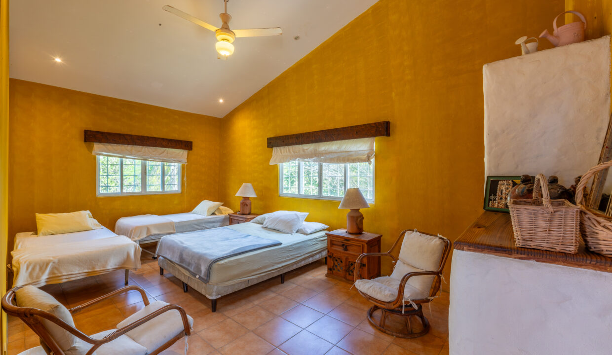 Oceanfront villa for sale in playa malibu