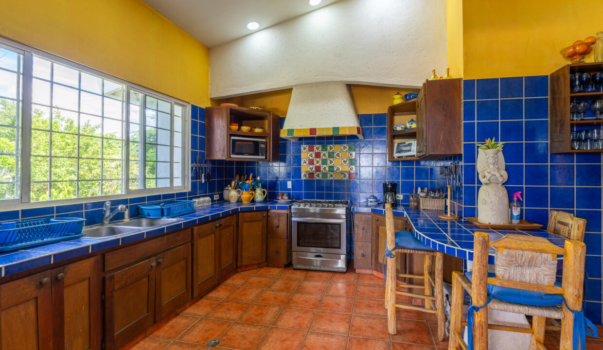 Oceanfront villa for sale in playa malibu