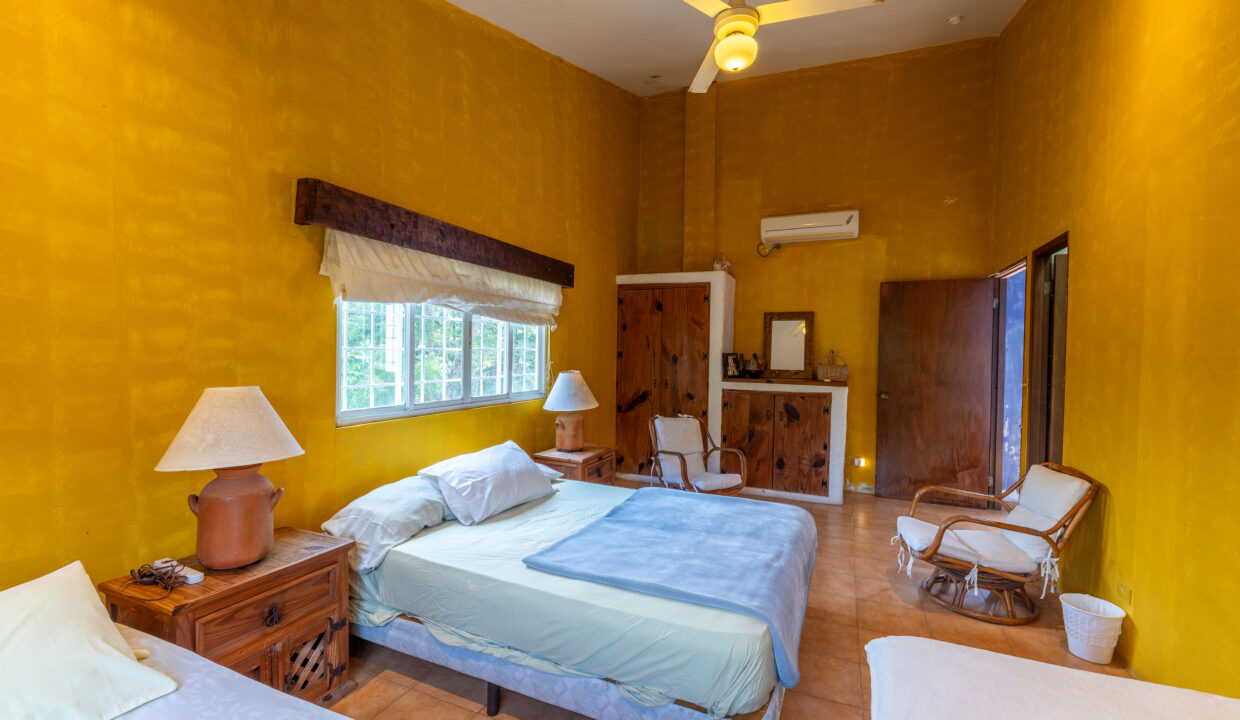 Oceanfront villa for sale in playa malibu