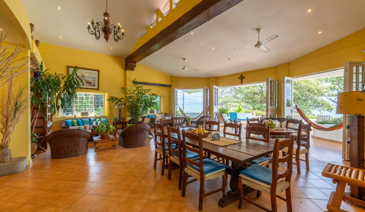 Oceanfront villa for sale in playa malibu