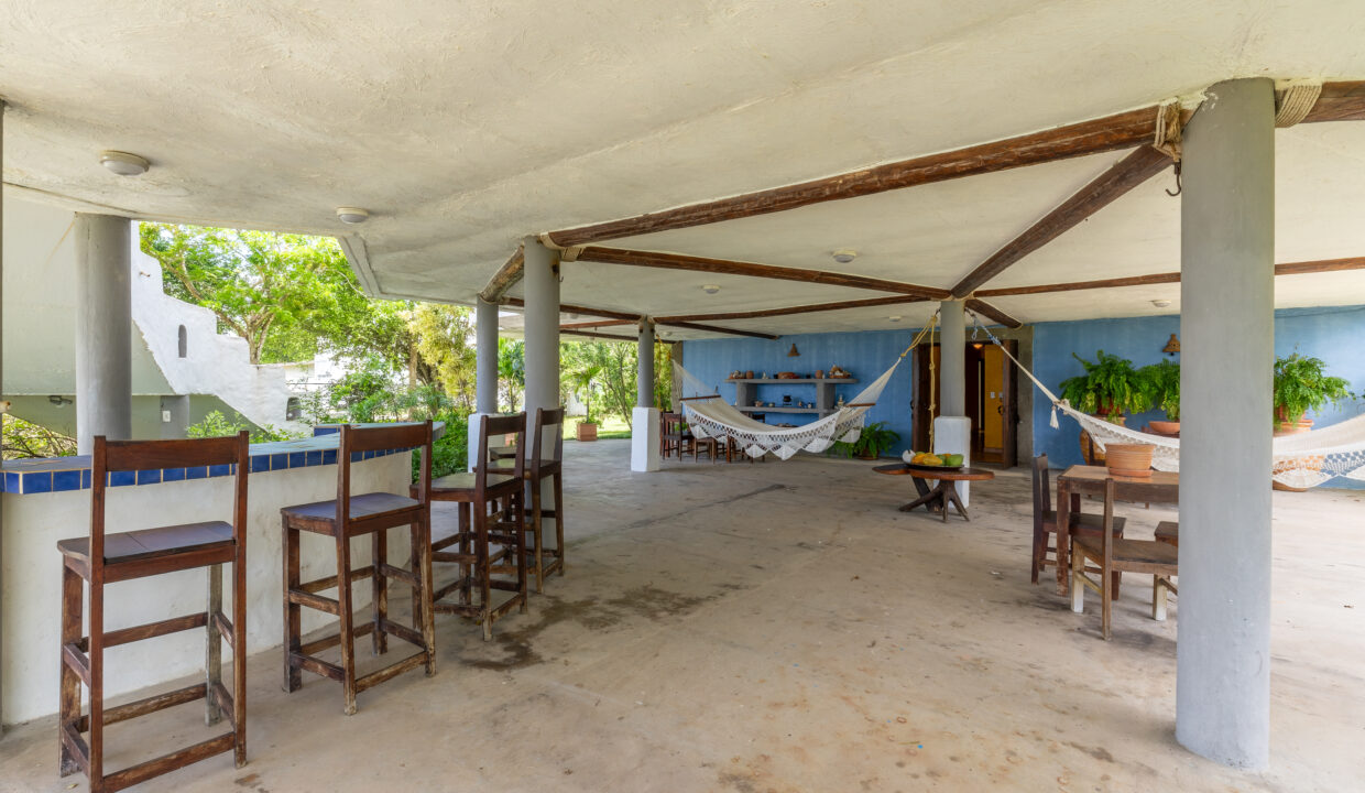 Oceanfront villa for sale in playa malibu