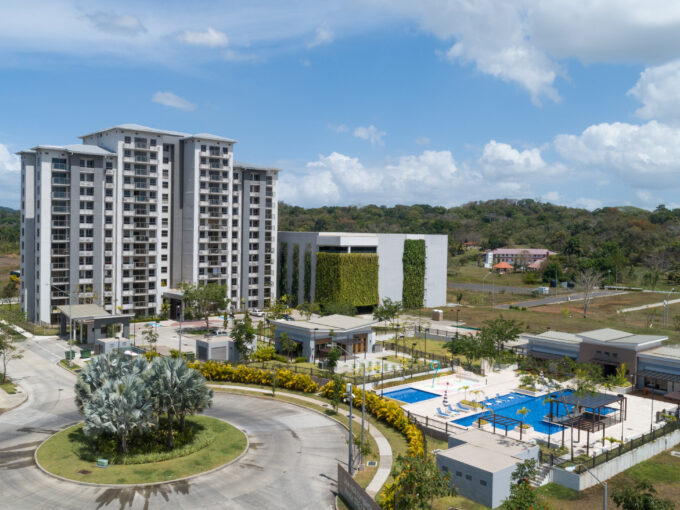 Image of the outside of the Paterre building in Panama Pacifico