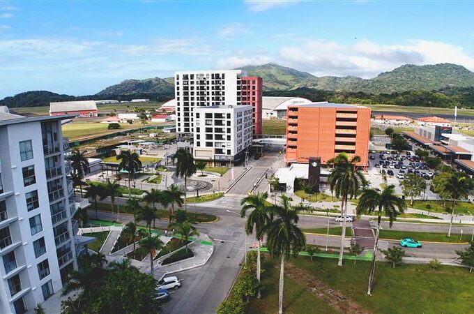 Image of the views of Panama Pacifico from the Centriqo building