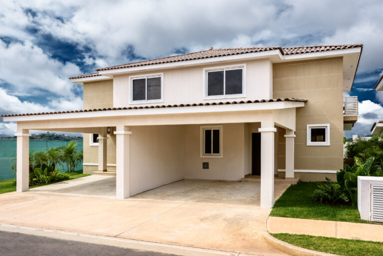 Image of the outside of a house in Panama Pacifico
