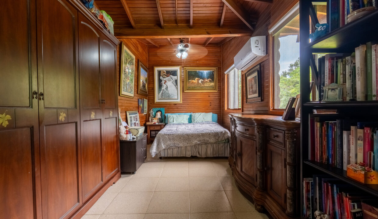 Three-Bedroom Home for Sale in El Valle