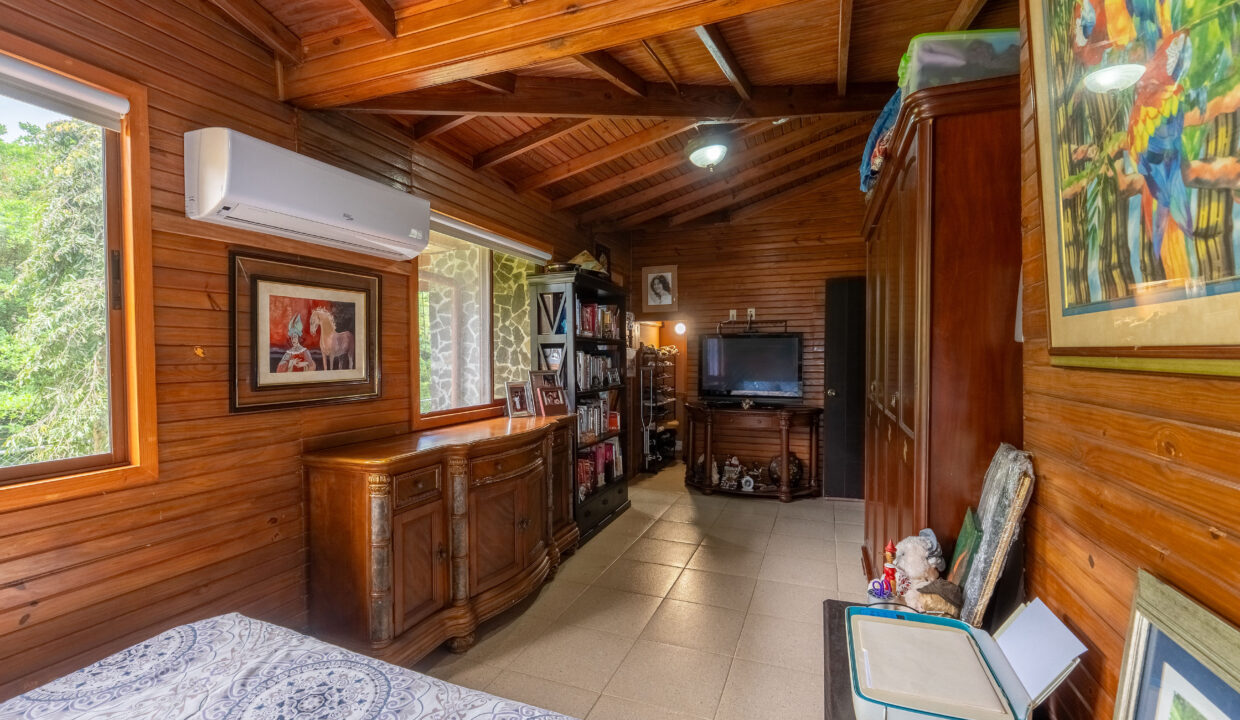 Three-Bedroom Home for Sale in El Valle