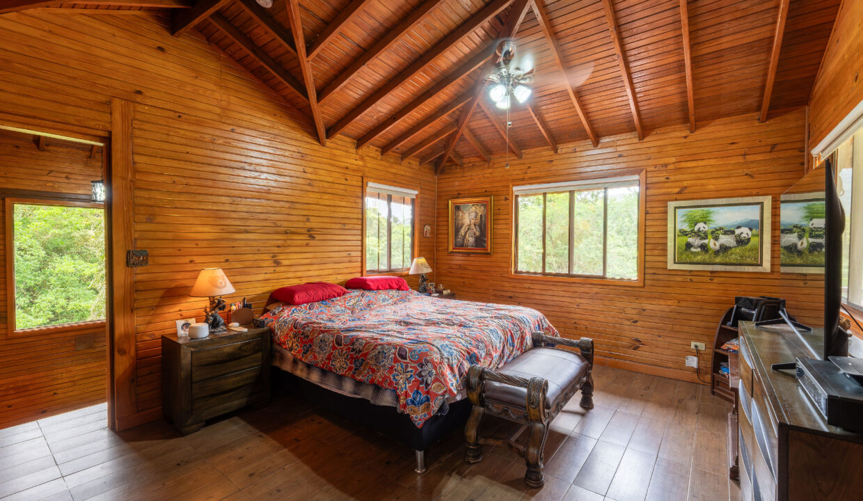 Three-Bedroom Home for Sale in El Valle