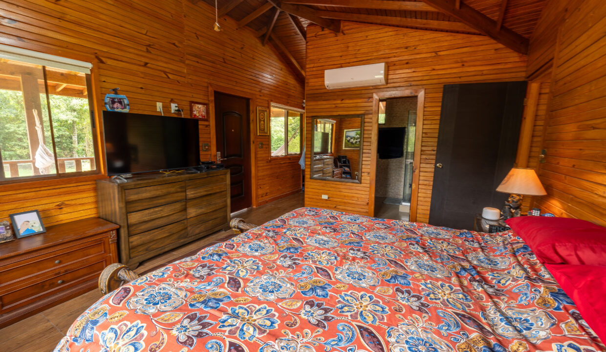 Three-Bedroom Home for Sale in El Valle