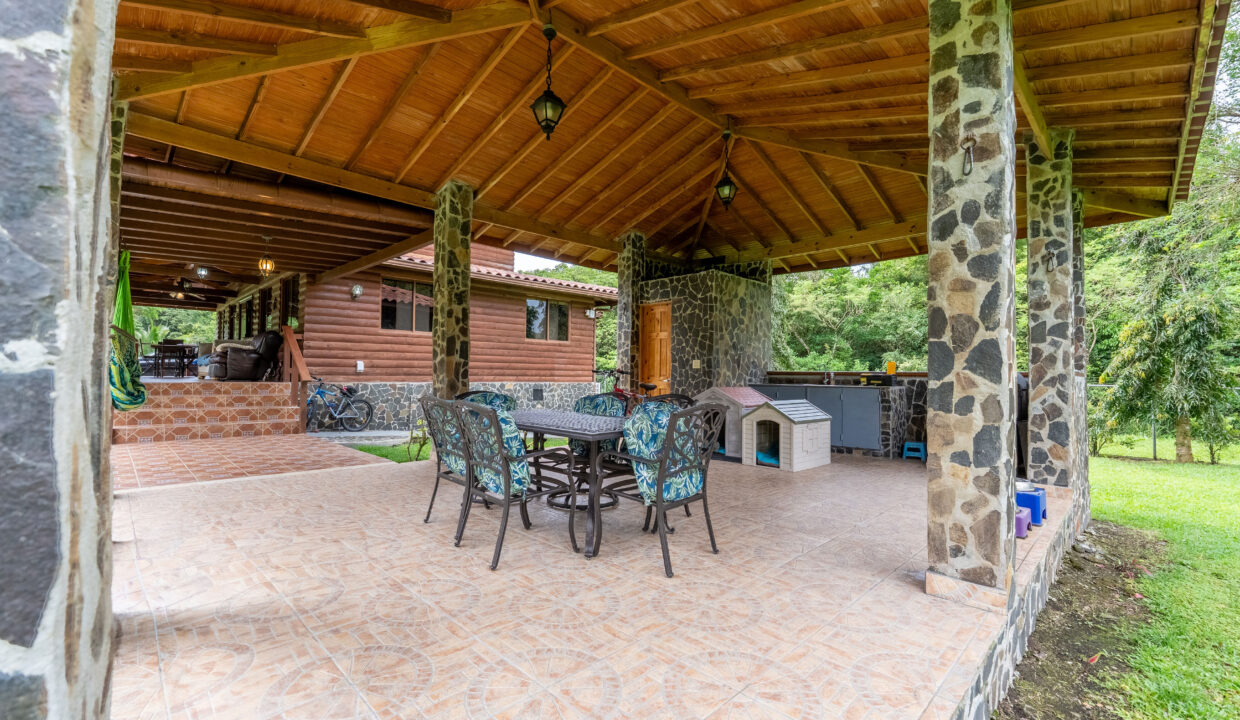 Three-Bedroom Home for Sale in El Valle