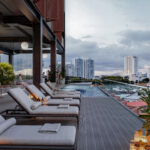 Image of the rooftop pool in this condo for sale in Casa Parque in San Francisco