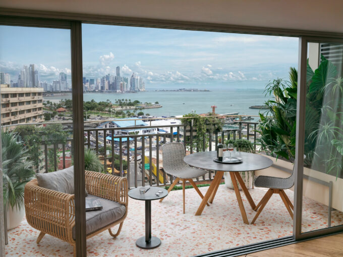 Image of balcony in this condo in La Union in Gran Central Panama