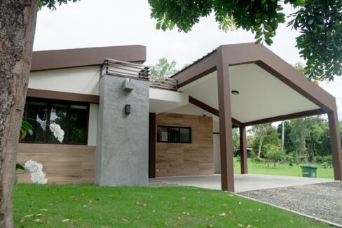 Standard-HImage of the outside of this Standard Valeerian home in Terra Viva Central Park with green spaces and flowers