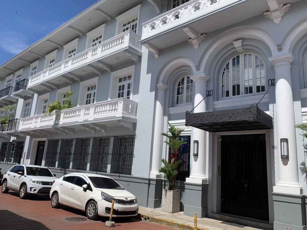 Image of the outside of the star & herald building in casco viejo in panama