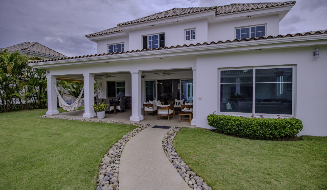 Miraflores Bijao Panama villa for sale