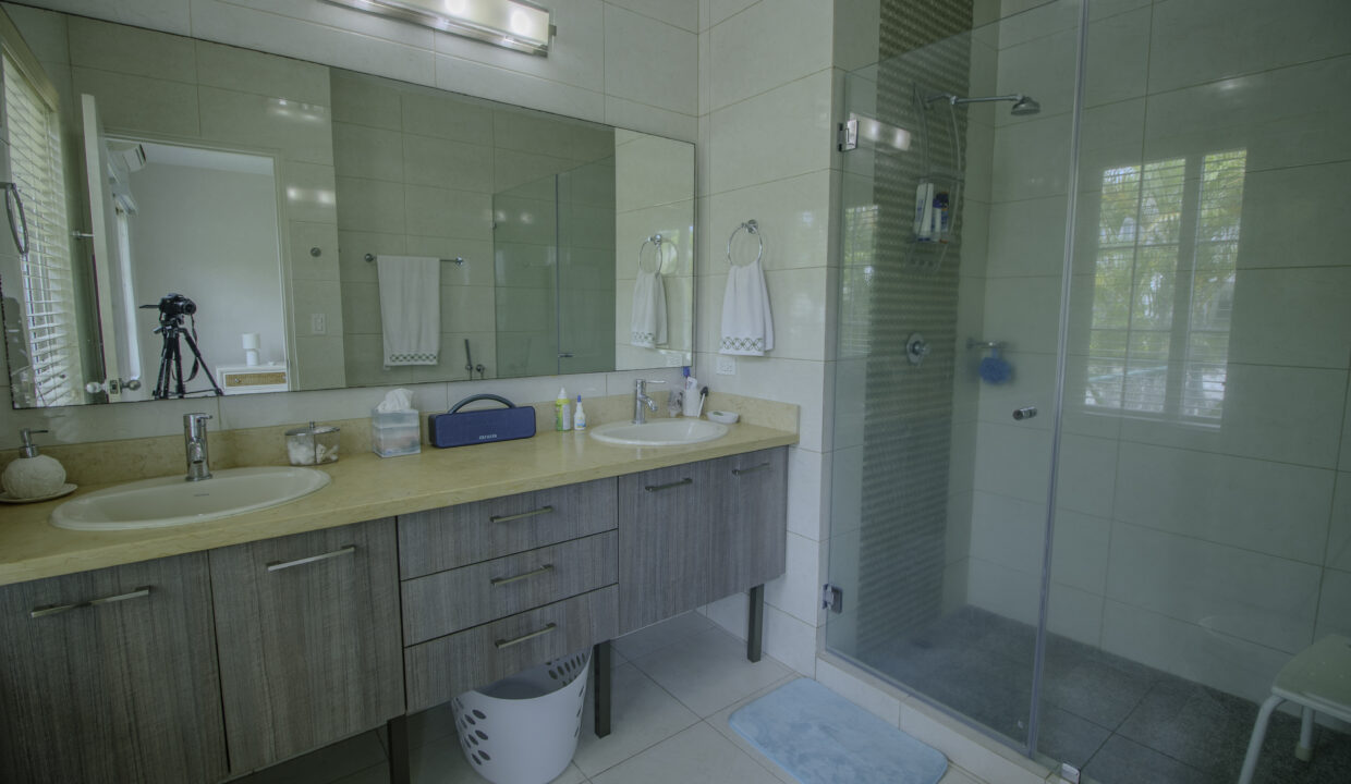 Miraflores Bijao Panama villa for sale