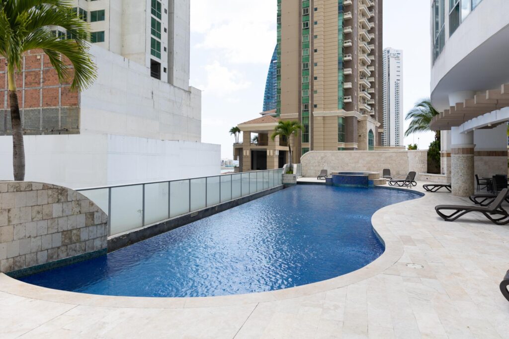 Image of the swimming pool in Bahia Pacifica