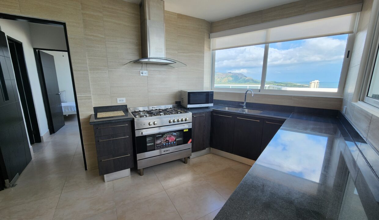 Ocean Waves Gorgona Panama loft for sale