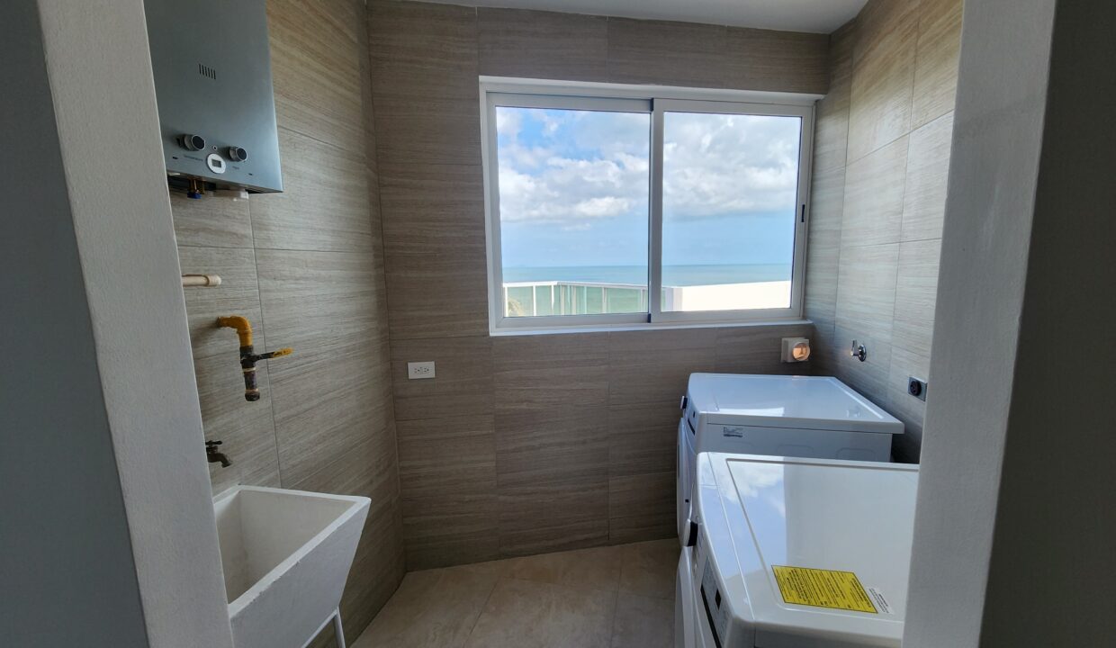 Ocean Waves Gorgona Panama loft for sale