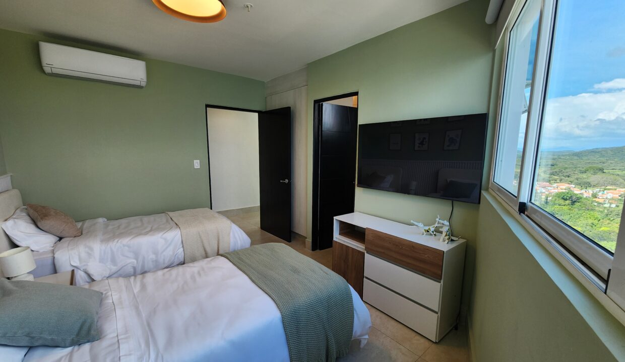 Ocean Waves Gorgona Panama loft for sale