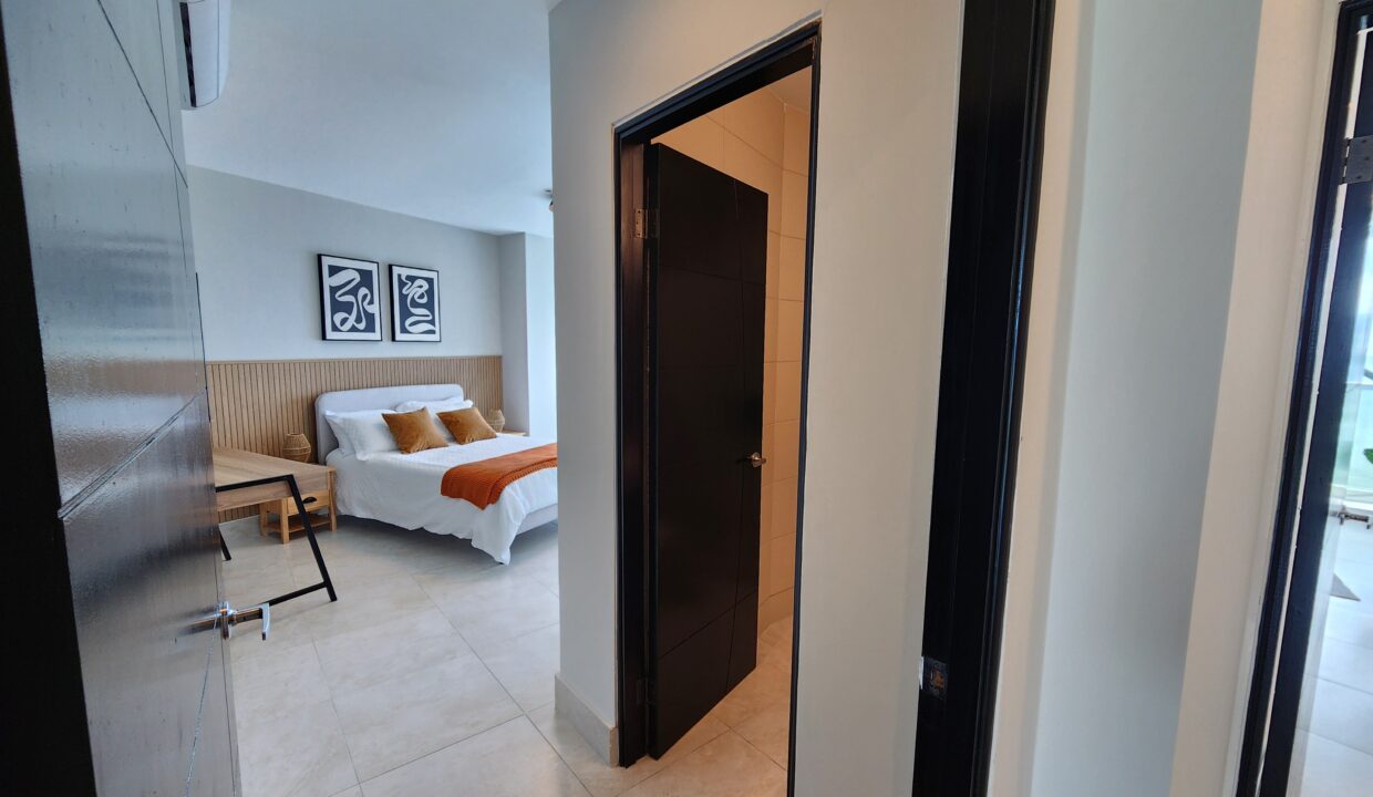 Ocean Waves Gorgona Panama loft for sale