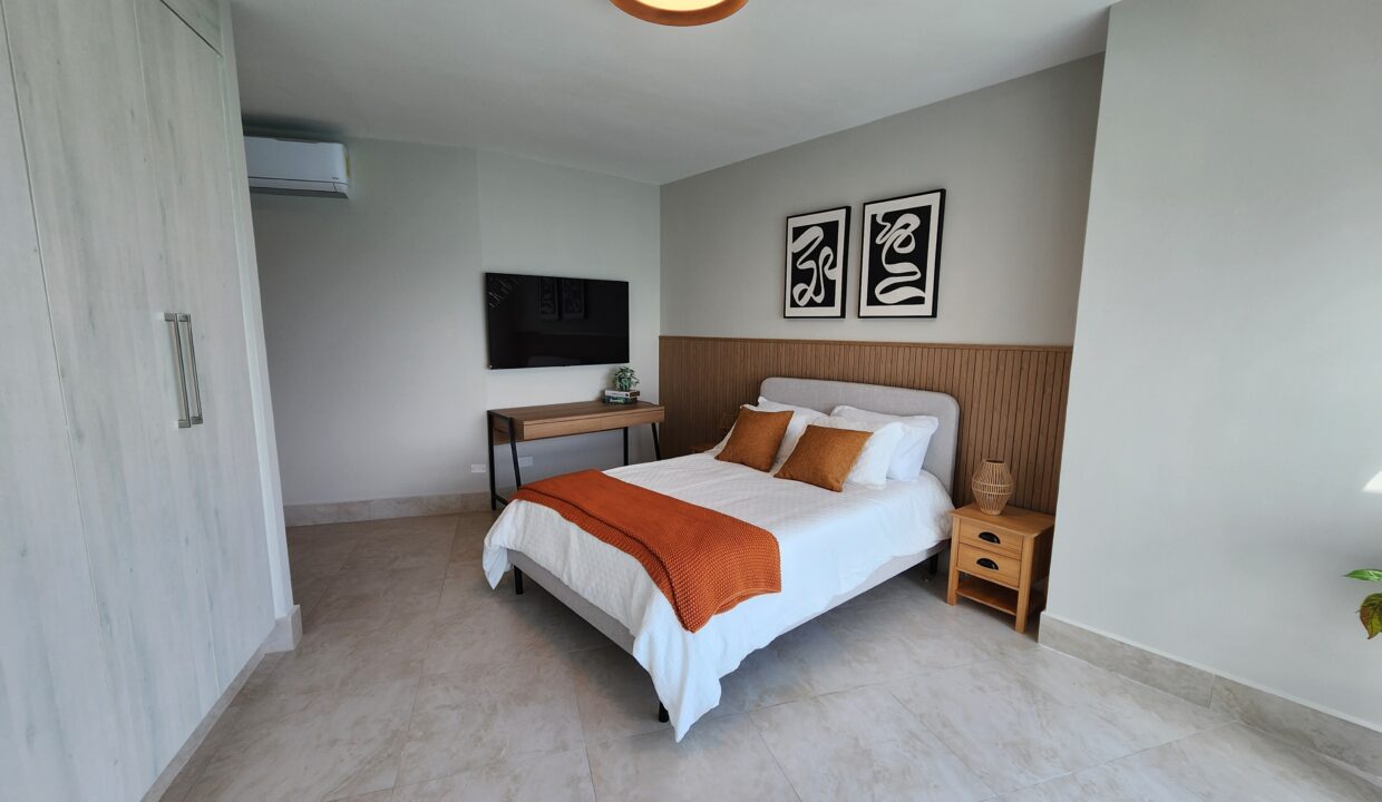 Ocean Waves Gorgona Panama loft for sale