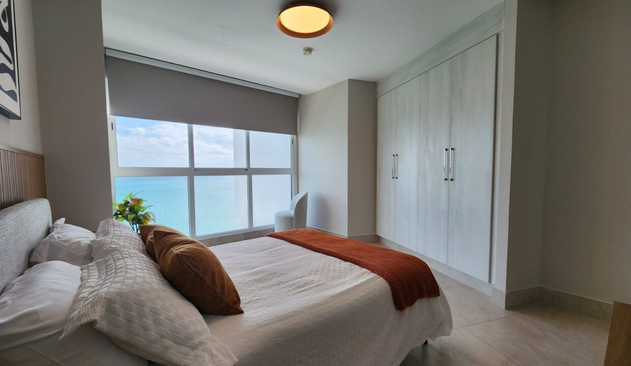 Ocean Waves Gorgona Panama loft for sale