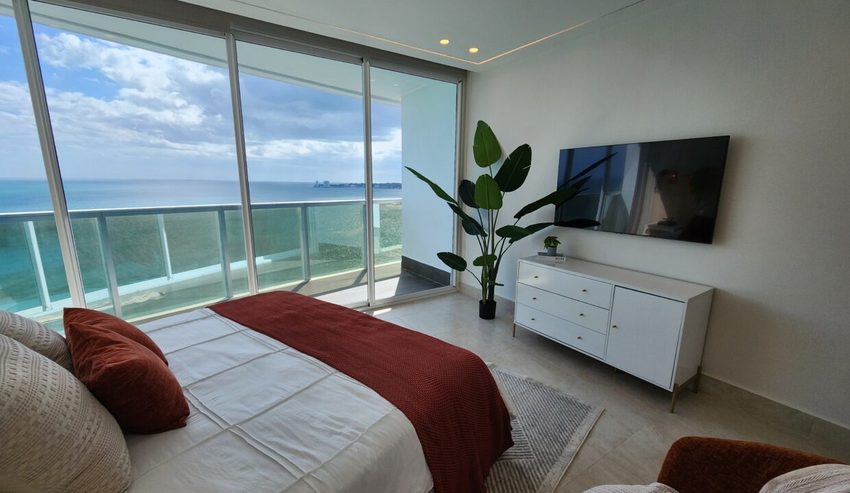 Ocean Waves Gorgona Panama loft for sale